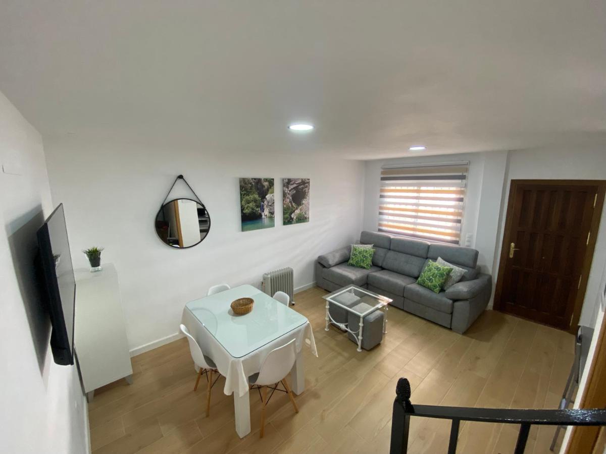 Apartment Any *